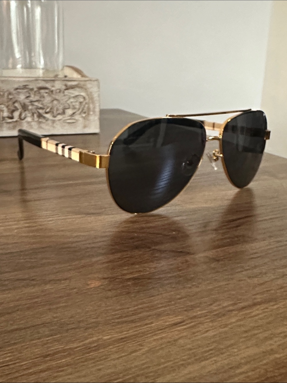 Source Unknown Gold Aviator Sunglasses with Black Lenses
